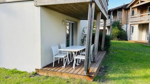 Parentis-en-Born Apartment | Les Cottages du Lac
