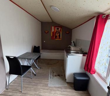 Brequerecque House | Les coulisses