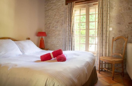 Vignieu Hotel | Les Dépendances de Chapeau Cornu