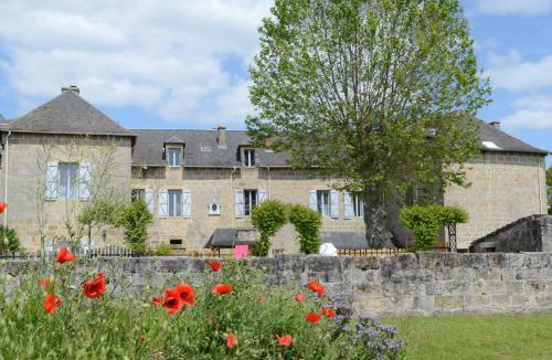 Noailles House | Les Dépendances du Château