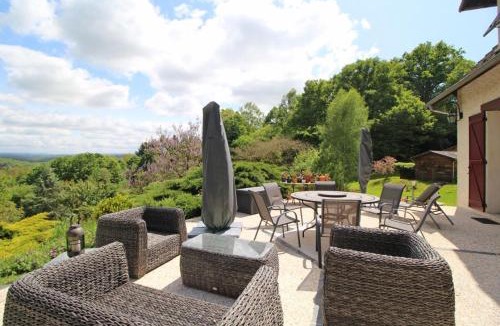 Saint-Denis-des-Murs Bed & Breakfast | Les deux chênes