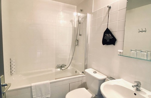 Pierre-Perthuis Hotel | Les Deux Ponts