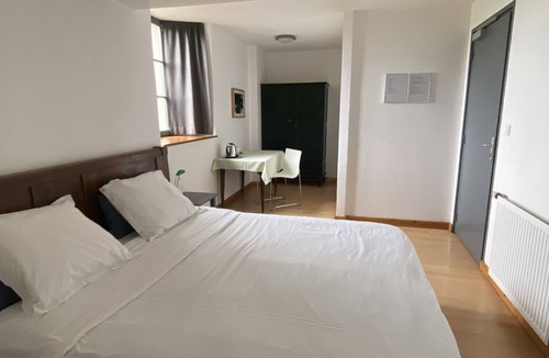 Pierre-Perthuis Hotel | Les Deux Ponts