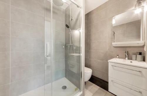 Bourg-l'Eveque Apartment | Les Deux Rives - Balcony Parking Elevator and Close to the City Center