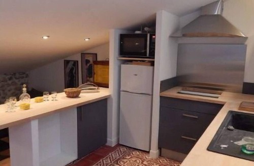 Aigueze Apartment | Les Deux Tours