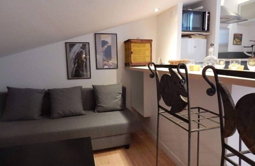 Aigueze Apartment | Les Deux Tours