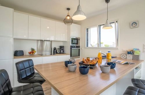 Plouneour-Trez House | Les Dunes by Interhome