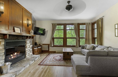 Tremblant-Les-Eaux Condo | Les Eaux - 2bdrs w/Pool & Hot Tub near Village