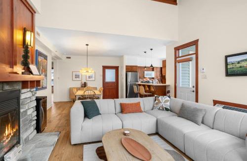 Tremblant-Les-Eaux House | Les Eaux 3BR, Sauna, Fireplace and Jacuzzi Access