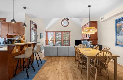Tremblant-Les-Eaux House | Les Eaux 3BR, Sauna, Fireplace and Jacuzzi Access