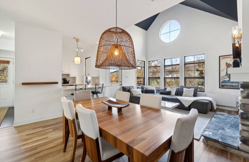 Tremblant-Les-Eaux Apartment | Les Eaux: Luxe Mountain View Condo + Private Sauna