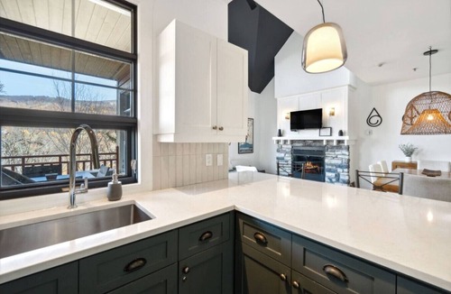 Tremblant-Les-Eaux Apartment | Les Eaux: Luxe Mountain View Condo + Private Sauna
