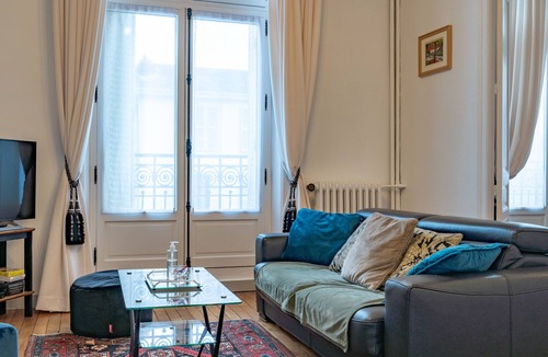 Limoges Apartment | "Les Effrontés" * Louis Blanc, Charming Apartment