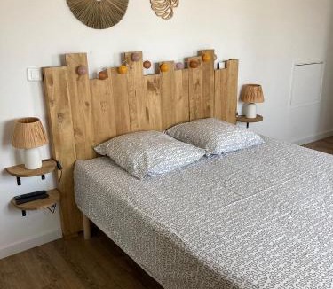 Vedene House | Les Elles du Moulin Avec Piscine