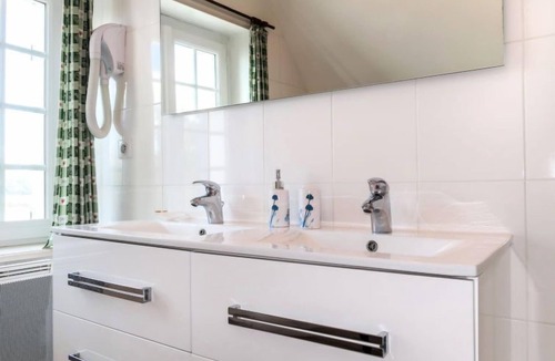 Morgat House | Les Embruns by Interhome