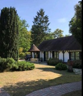 Lamorlaye Bed & Breakfast | Les Enclos Bed and Breakfast à 4 mn de Chantilly