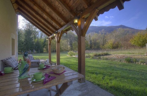 Conzieu House | Les Epées - Conzieu - Gîte