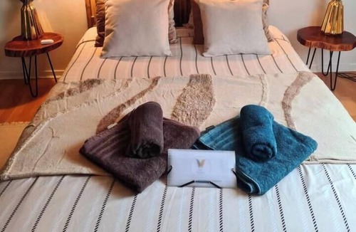 Crevecur-le-Grand Bed & Breakfast | Les Epinettes