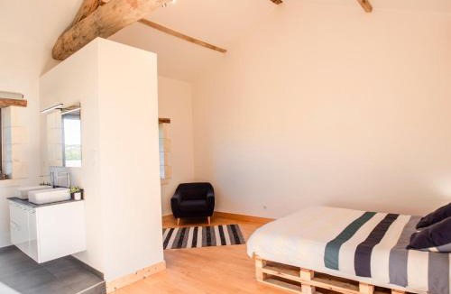 Champagne-et-Fontaine House | Les Escures 2