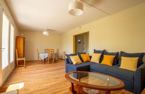 Aire-sur-l'Adour Apartment | Les Esquirous - Maison entière - Jardin - Parking privé - Fibre - 6 pers max