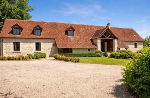 Chatillon-sur-Indre Villa | Les Essarts for 10+6 people in 2 houses