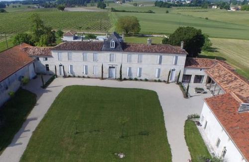 Reaux House | Les Etables - Sleeps 6 (3 Bedroom) - Stylish Cottage With Heated Pool