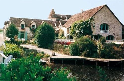 Neufchatel-en-Saosnois Hotel | Les Etangs de Guibert