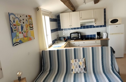 Rousson House | Les fées du gard - gîte lutin - Accommodation & Well-Being