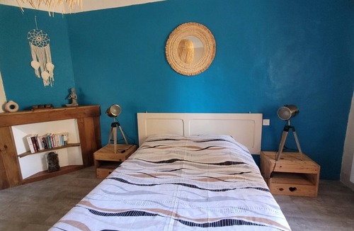 Rousson Bed & Breakfast | Les Fées du Gard – Guest Room Les Yumboes – Accommodation & Well-Being