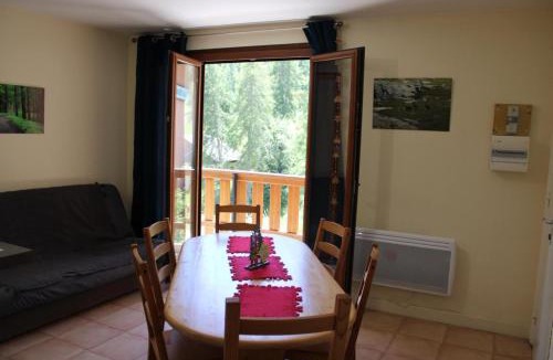 Roubion House | Les faons