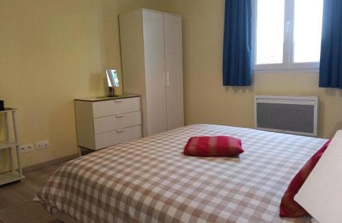 Gondeville Apartment | Les fins bois