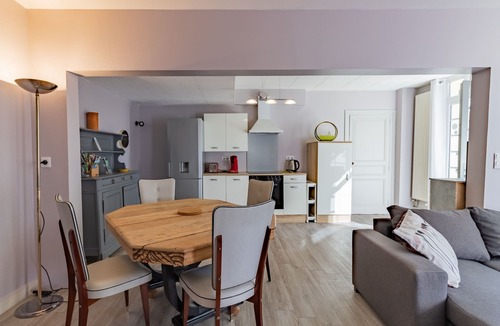 Le Fleix Apartment | Les Fleurs - Appt avec piscine partagée