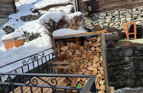 Heremence Apartment | Les Flocons - Cosy apartment with private terrace
