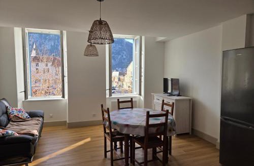 Tarascon-sur-Ariege Apartment | Les Gîtes d'Altaïr