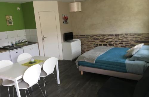 Melesse Apartment | Les Gîtes d'Emilie