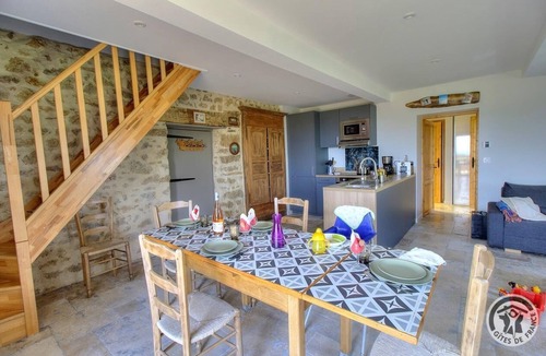 Thurins House | Les Gîtes de Bellevue, Le Coureur