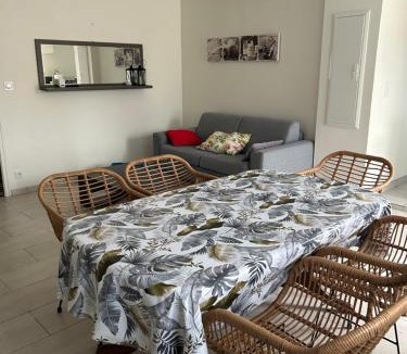 Ravenoville House | Les Gîtes de la Colo