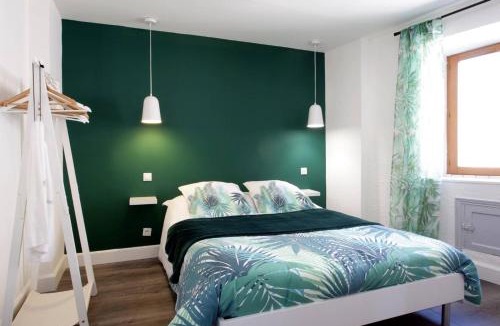 Carcassonne Apartment | Les Gîtes de Laure - L'Or Vert, Appartement avec Vue sur le Château, Parking Privé, Climatisation, à 160 m de la Cité Médiévale