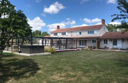 Saint-Cyr-en-Talmondais House | les gîtes de La Cossais