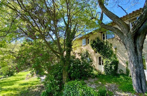 Cucuron Apartment | Les Gôuts et les Couleurs