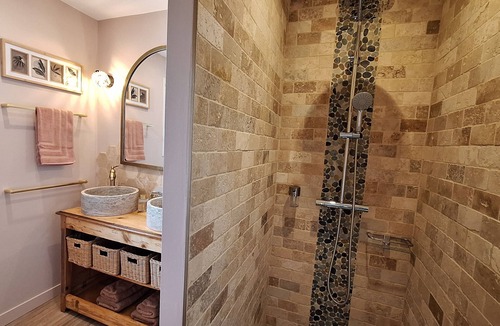 Trept Bed & Breakfast | Les Galapons