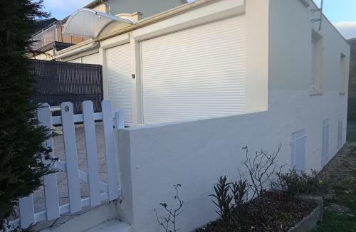 Saint-Jean-le-Thomas House | Les Genêts d'Or