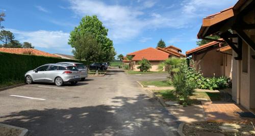 Eugenie-les-Bains Apartment | Les Genêts Studio & Piscine