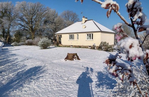 Les Genettes House | Les Gigueres | Wi-Fi, Fireplace, Big garden