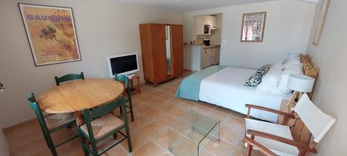 Monties House | Les Gites de Campardon - Gite Tournesols et Coquelicots