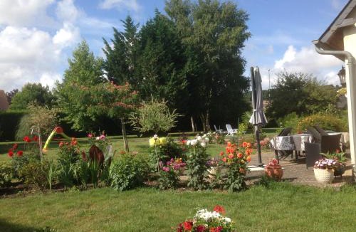 Saint-Germain-Village House | les gites du gr224