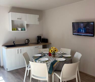 Les Epesses Apartment | Les Glaneuses - 2 logements en centre bourg de 4 à 10 personnes à 3 min du Puy duFou