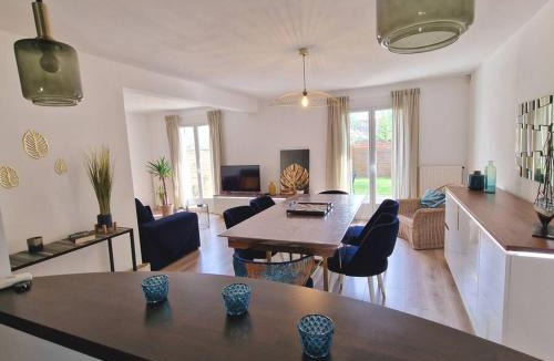 Olivet Apartment | Les Glazons *T4* Olivet + Parking