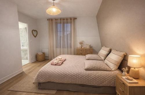 Chartres Apartment | Les Glycines