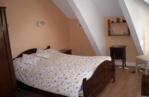 Plaimpied-Givaudins Bed & Breakfast | Les Glycines